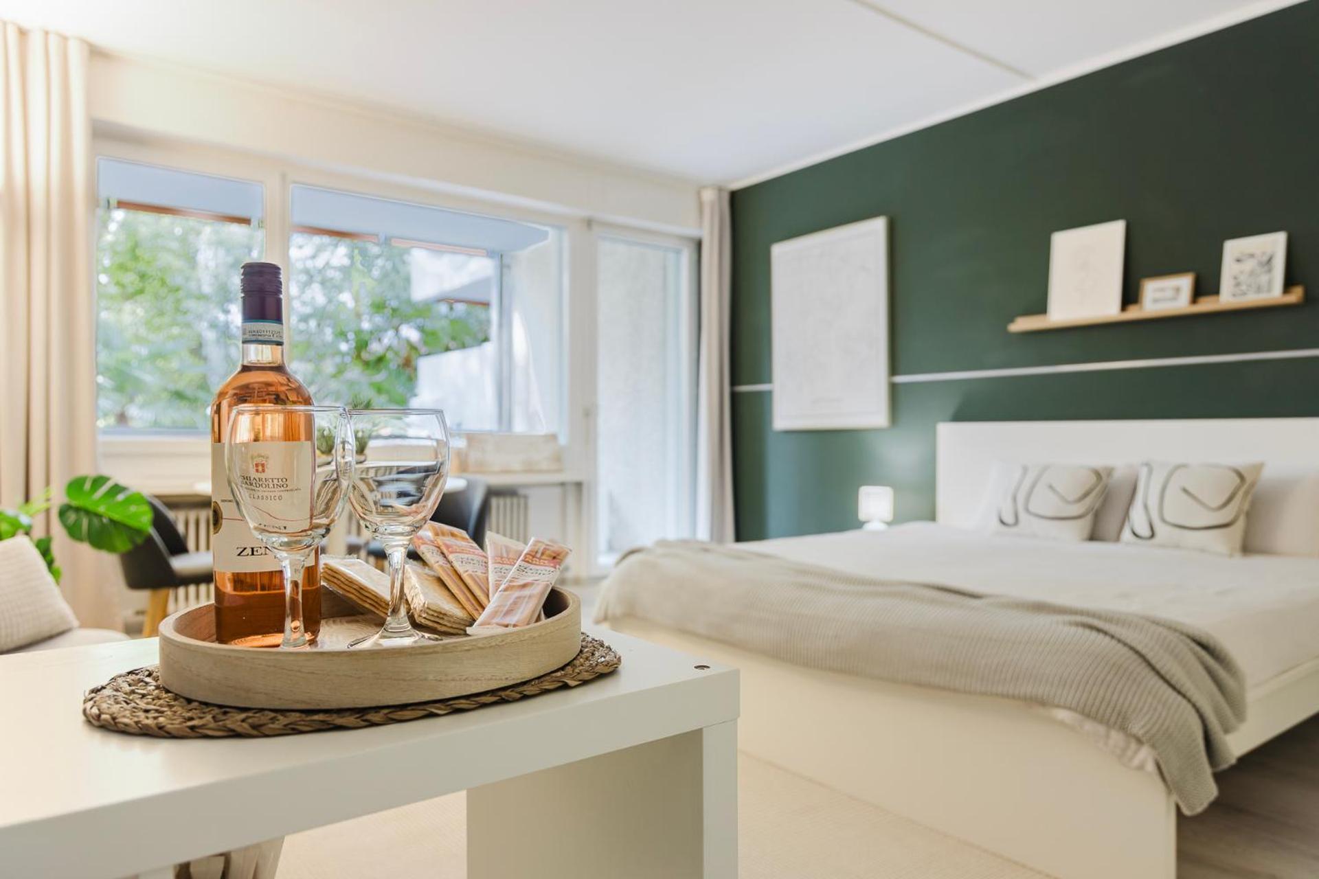 Luganersee, Pool, Strand, Parkplatz, Suite 204 Bissone Extérieur photo